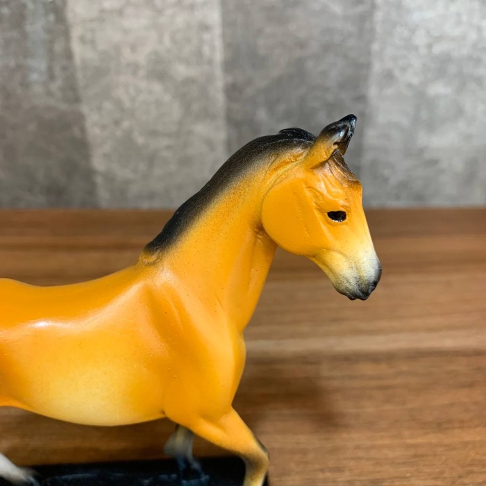 مجسمه دکوری اسب قهوه ای - تصویر 4