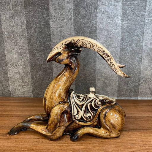 مجسمه طرح چوبی